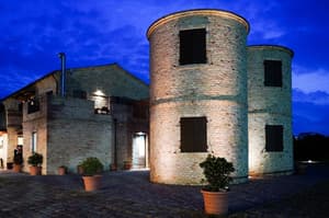 thumbnail: Exterior