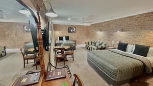 thumbnail: Room