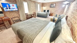 thumbnail: Room