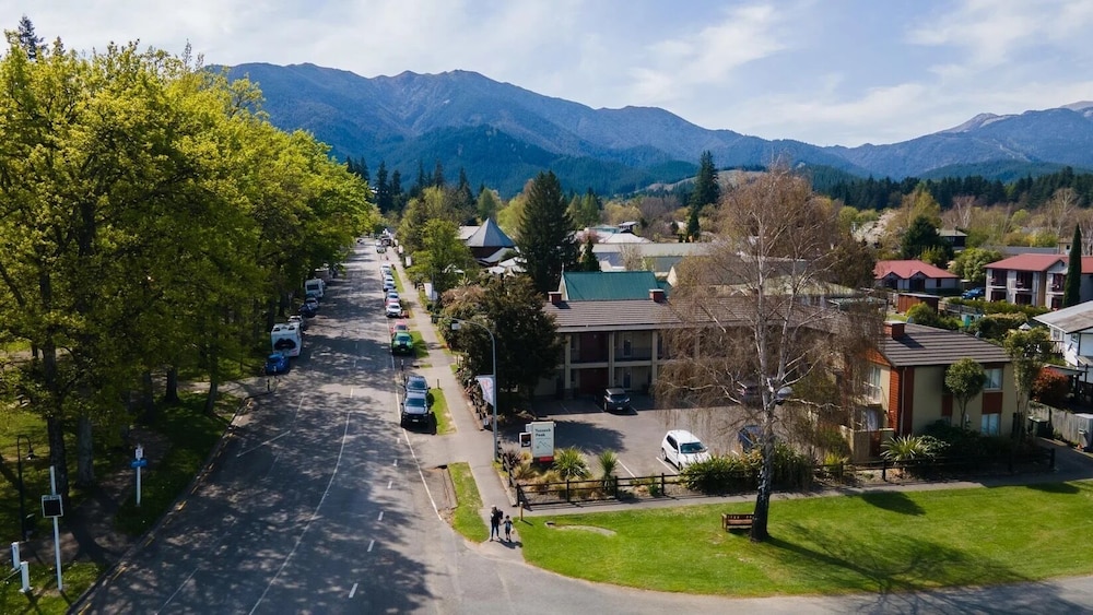 Primary image