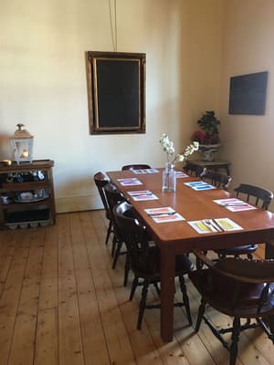 thumbnail: Family dining