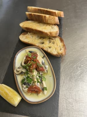 thumbnail: Restaurant