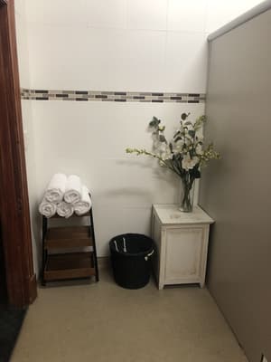 thumbnail: Bathroom amenities