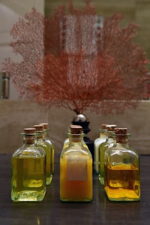 thumbnail: Bathroom amenities