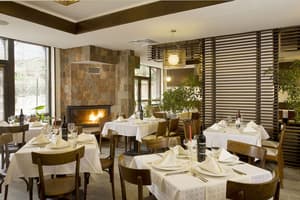 thumbnail: Restaurant