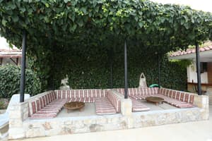 thumbnail: Exterior