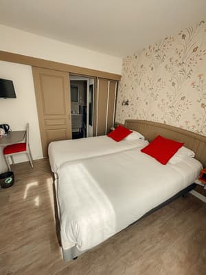 thumbnail: Room