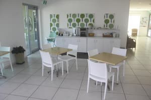 thumbnail: Restaurant