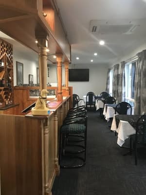 thumbnail: Bar (on property)