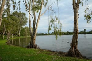 thumbnail: Lake