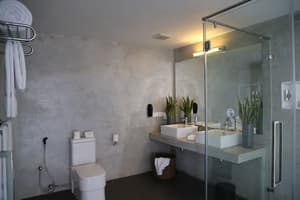 thumbnail: Bathroom