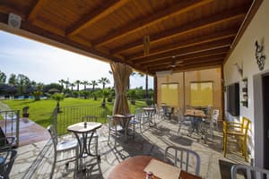 thumbnail: Bar (on property)