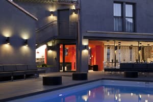 Hotel l