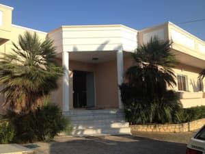 thumbnail: Exterior