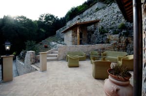 thumbnail: Exterior