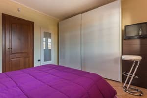 thumbnail: In-room dining