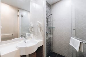 thumbnail: Bathroom