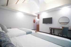 thumbnail: Room