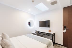 thumbnail: Room