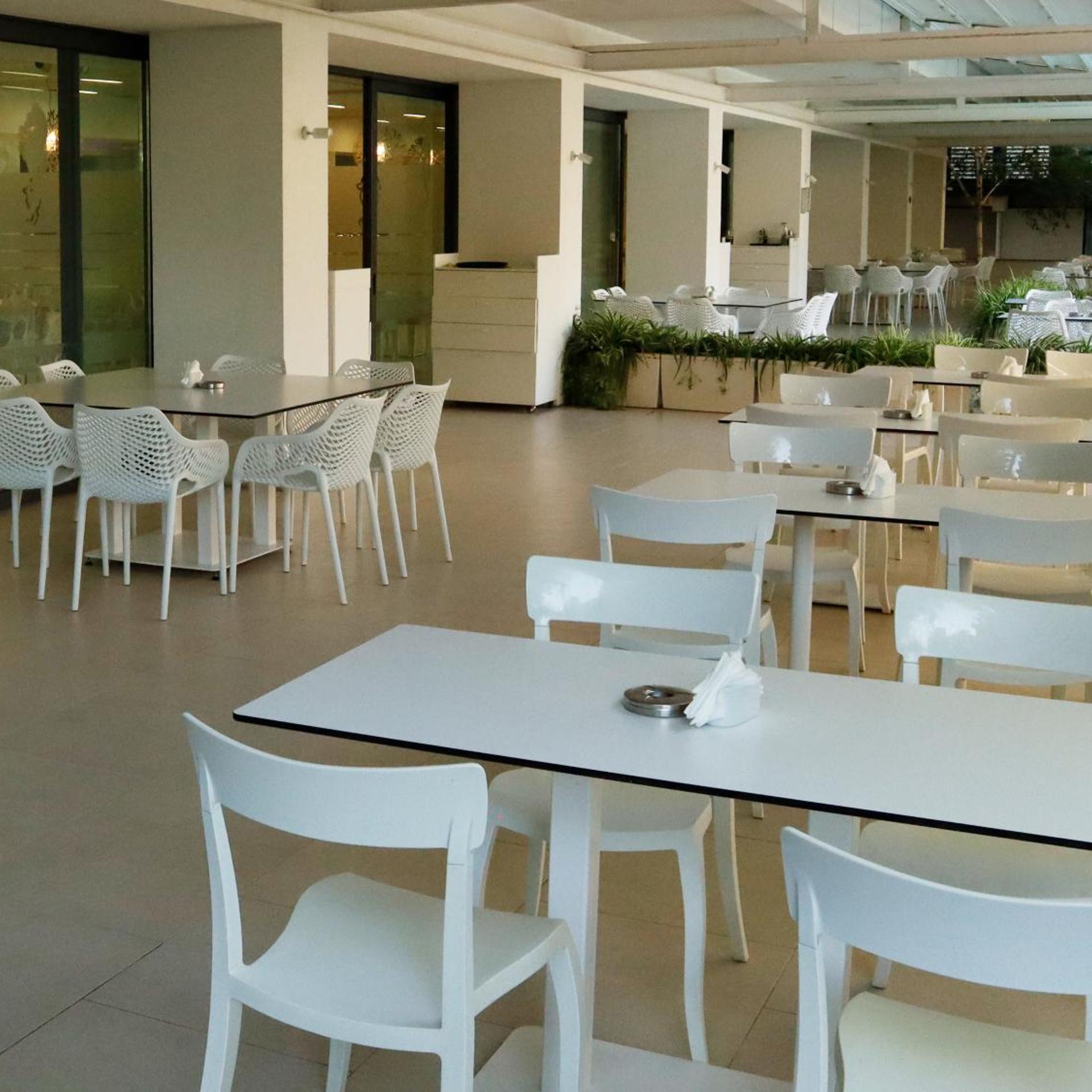 Restaurant-cafeteria
