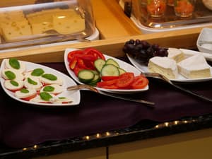thumbnail: Buffet