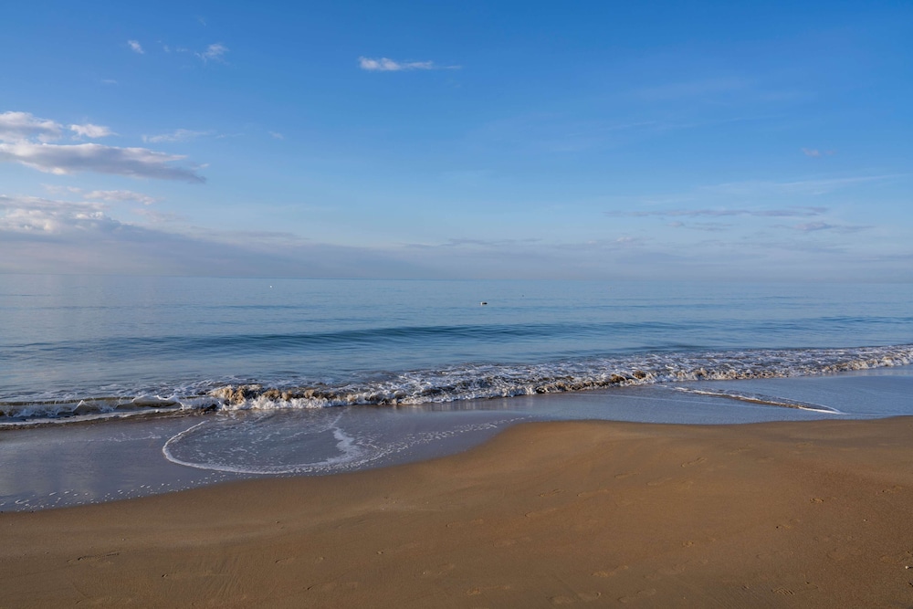 Beach/ocean view