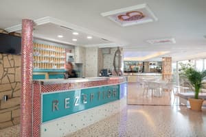 thumbnail: Reception