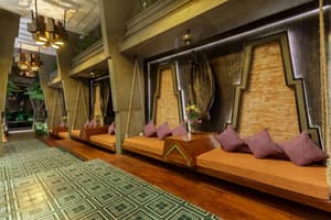 thumbnail: Lobby lounge