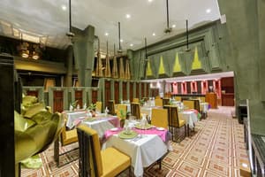 thumbnail: Restaurant