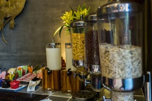 thumbnail: Breakfast area