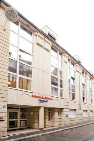 thumbnail: Exterior