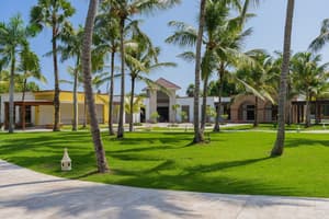 thumbnail: Property grounds
