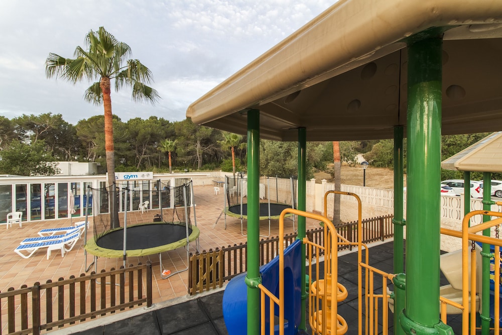 Children's play area - outdoor