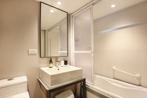 thumbnail: Bathroom