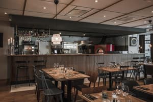 thumbnail: Bar (on property)
