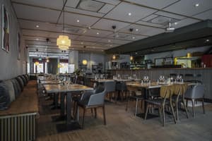 thumbnail: Restaurant
