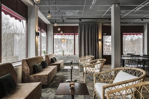 thumbnail: Restaurant