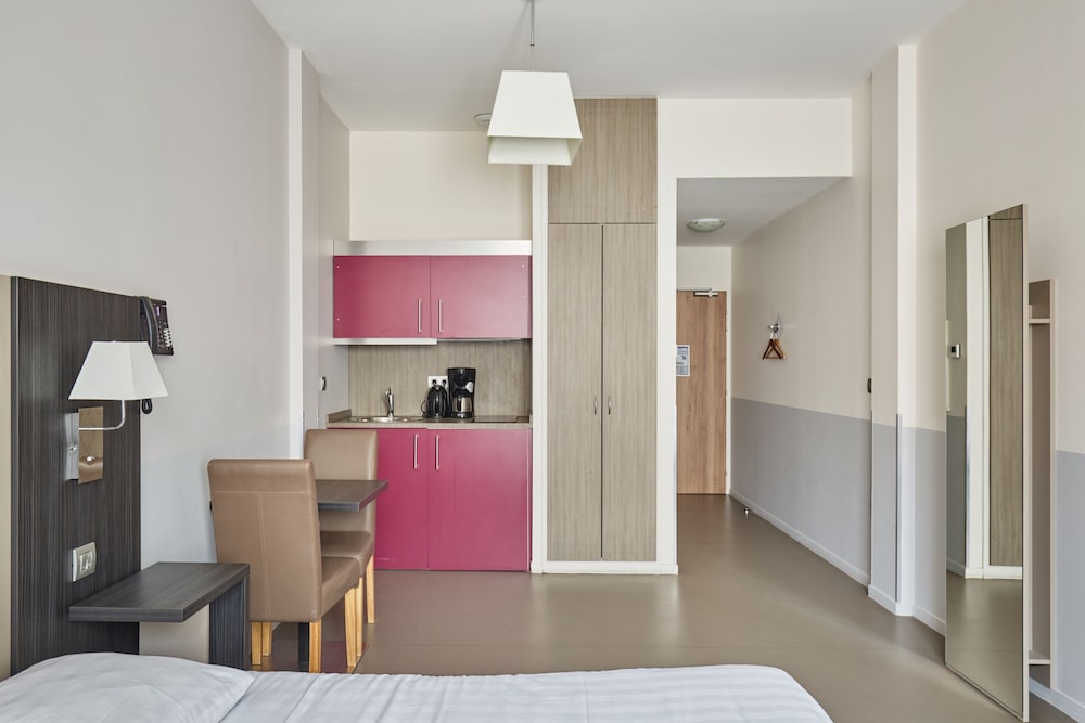 Private kitchenette