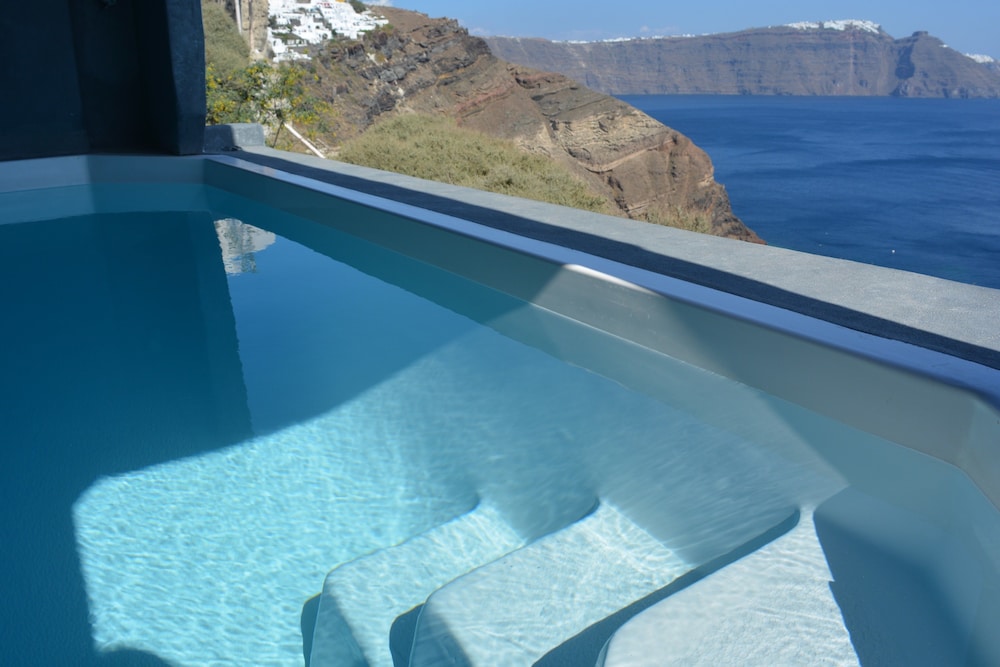 Private pool