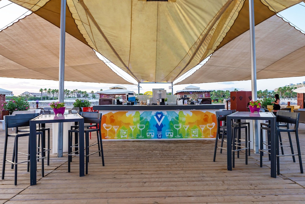 Beach bar