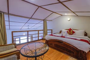 thumbnail: Game room