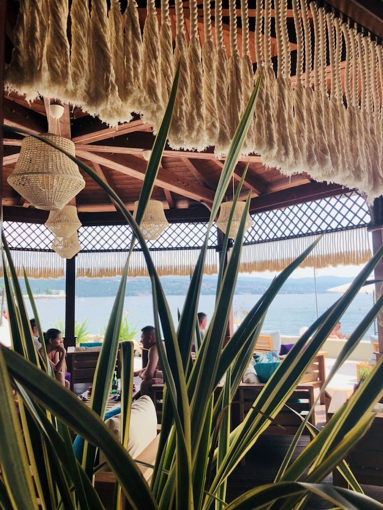 Beach bar