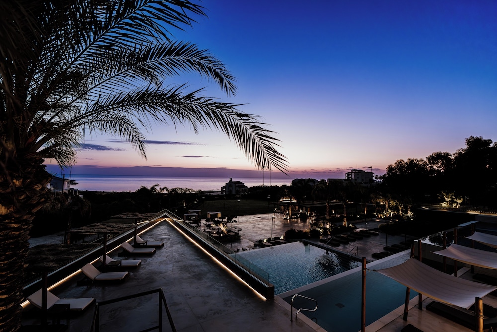 Beach/ocean view