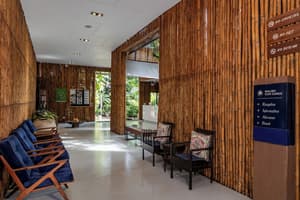 thumbnail: Lobby sitting area
