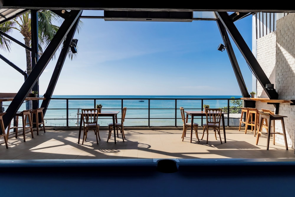 Beach/ocean view