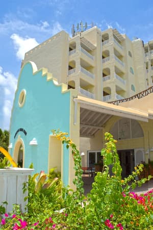 thumbnail: Exterior detail
