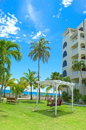 thumbnail: Exterior