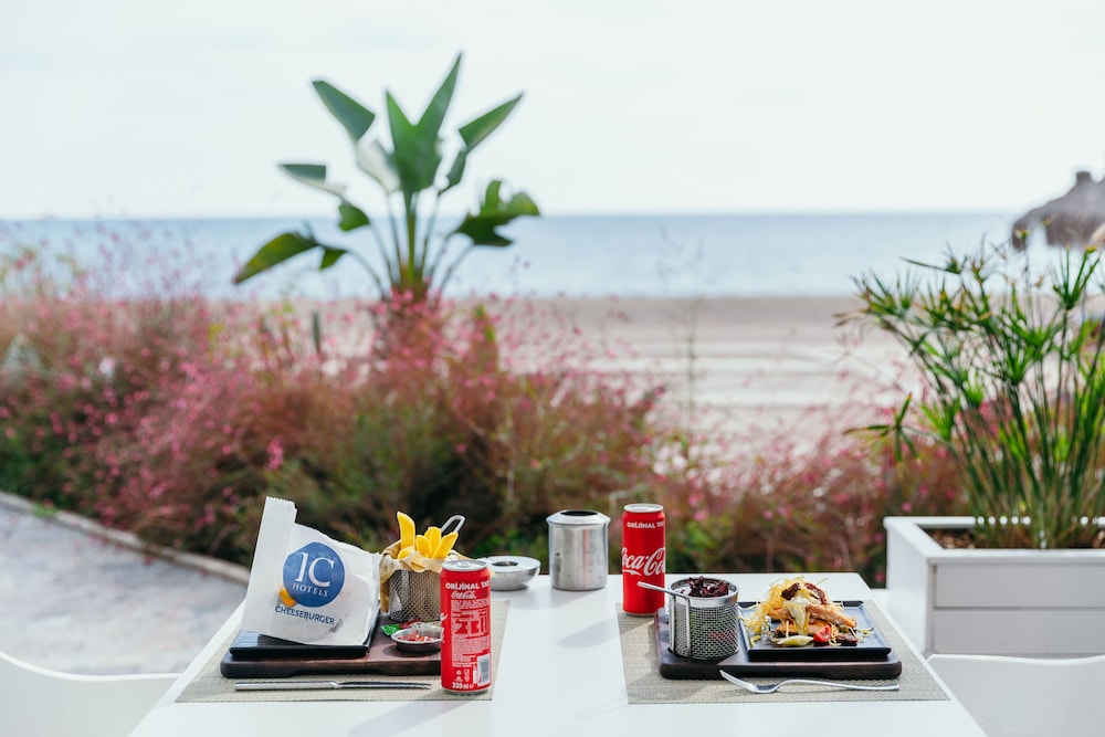 Beach bar