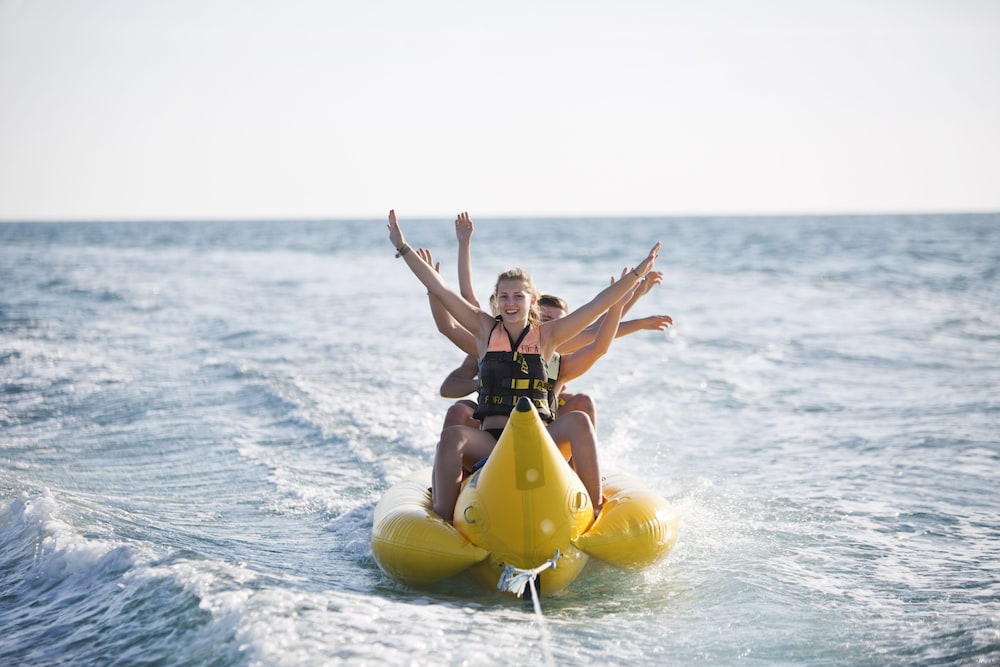 Surfing/boogie boarding