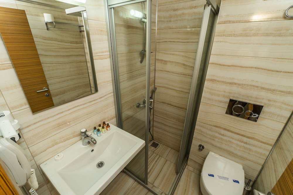 Bathroom shower